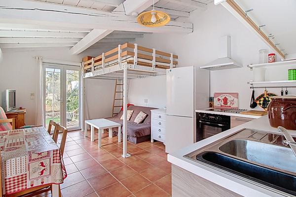 A VENDRE EN EXCLUSIVITE ! Propriété sur LORGUES avec maison, studio et dépendance - Proche village