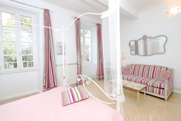 Ganges (34190) Ancienne filature à soie, gites, maison d’hôtes au cœur du parc national des Cévennes.