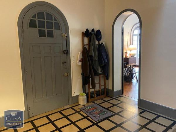 Appartement à louer 4 pièces 161.42m²