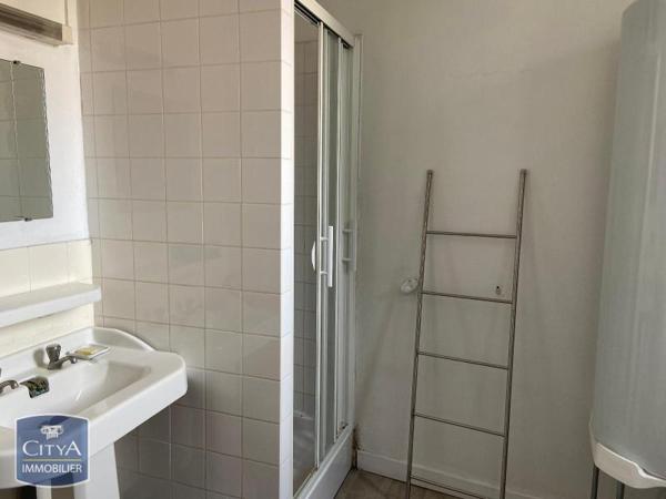 Appartement à louer 4 pièces 161.42m²