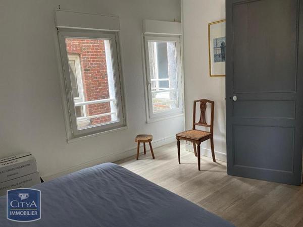 Appartement à louer 4 pièces 161.42m²