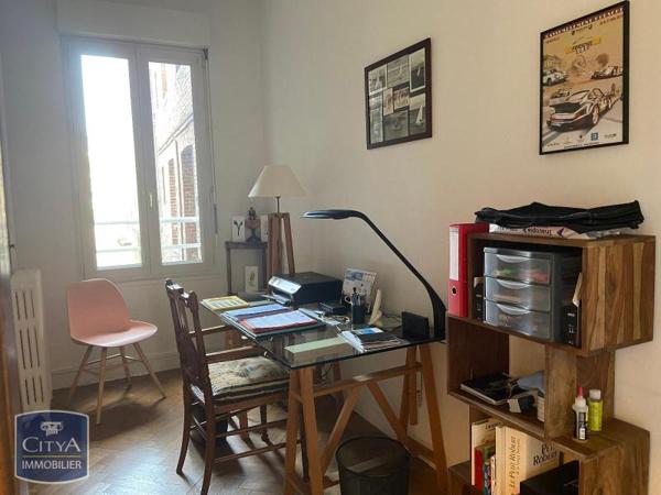 Appartement à louer 4 pièces 161.42m²