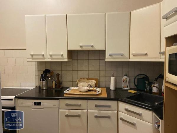 Appartement à louer 4 pièces 161.42m²