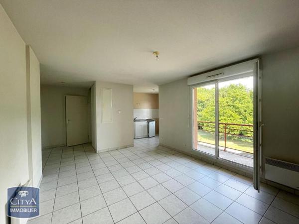 Appartement à louer 2 pièces 46.07m² Alençon (61000)