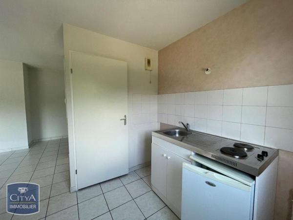 Appartement à louer 2 pièces 46.07m² Alençon (61000)