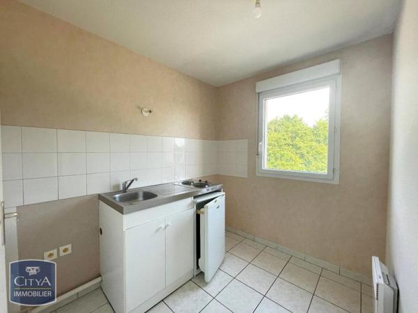 Appartement à louer 2 pièces 46.07m² Alençon (61000)