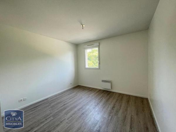 Appartement à louer 2 pièces 46.07m² Alençon (61000)