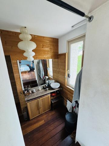 Maison
                                                                                                                                                                                                                                                                                                                        8 pièce(s)                                                                                                                                                                                                          5 chambre(s)                                                                                                                                                                                                          171  m²