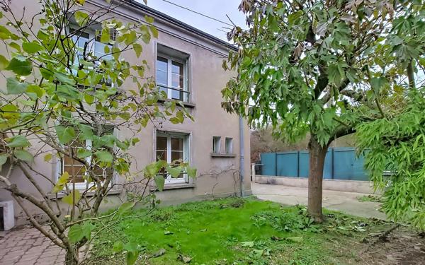 Maison à vendre    5 pièces • 97 m2 Tours