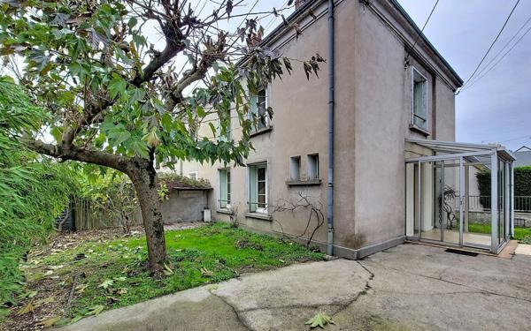 Maison à vendre    5 pièces • 97 m2 Tours