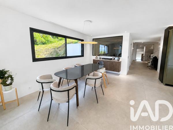 Maison à vendre 7 pièces 257 m² Mouans-Sartoux