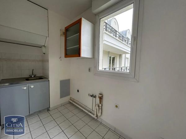 Appartement à louer 1 pièce 28m² Noisy-le-Grand (93160)