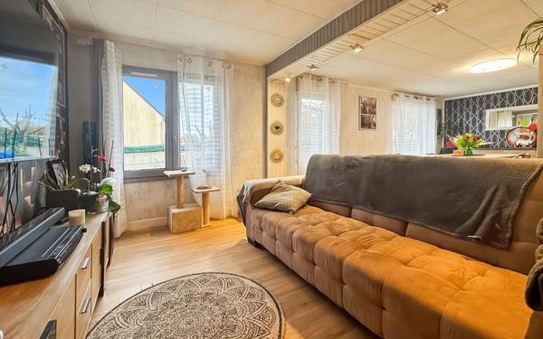 Maison à vendre    3 pièces • 63,14 m2 Rougé