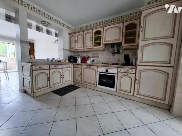 Maison semi-mitoyenne, jardin, garage , 3 chambres