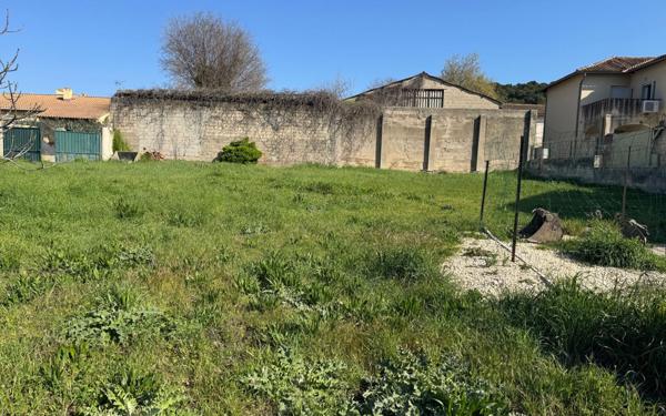 Terrain à vendre    Beaucaire