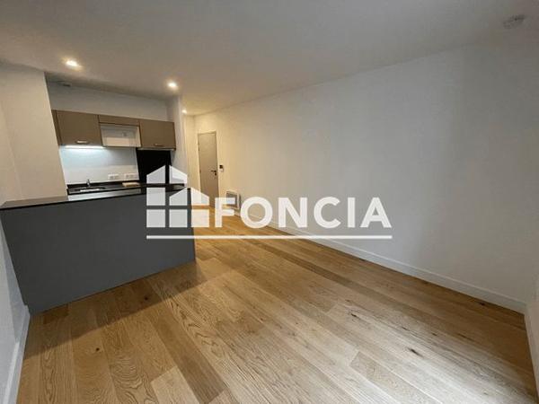 Location Studio 31.72 m² - 31-33 RUE DE LA VISITATION Nancy 54000