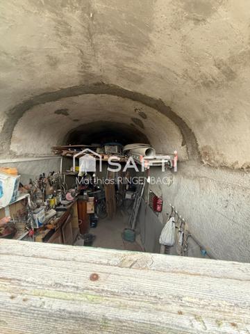 Charme & potentiel au cœur d’un village provençal