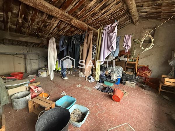 Charme & potentiel au cœur d’un village provençal