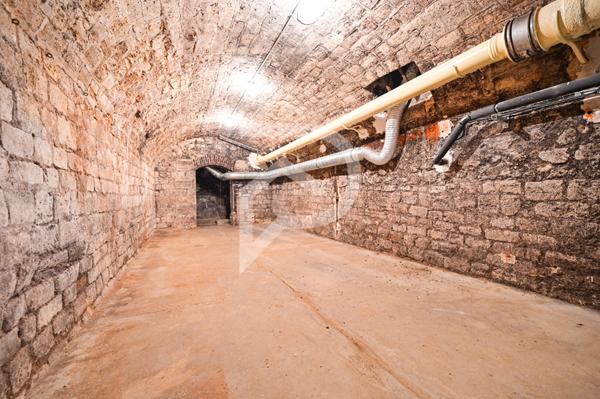 Local commercial Rue du Bac 292m2