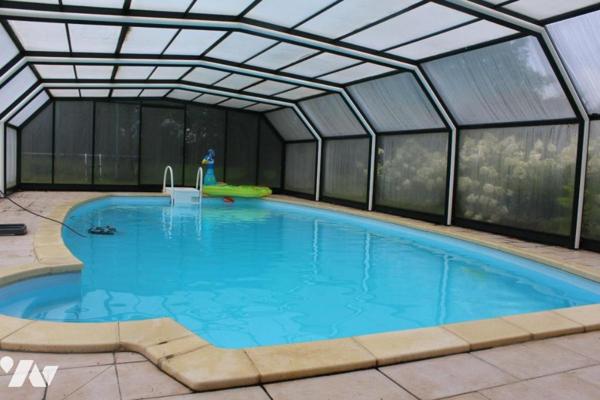 PROPRITE A VENDRE - 1HA50 - 600 M² HAB AVEC PISCINE