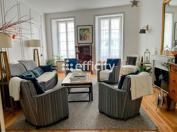 Maison 8 pièces - 210 m²