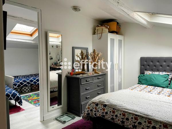 Maison 8 pièces - 210 m²