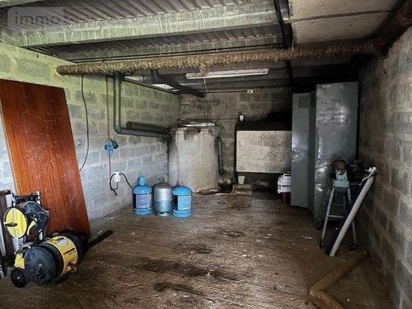 Maison à vendre à Saint-Aubin-de-Locquenay dans la Sarthe (72130), ref : 13827/649