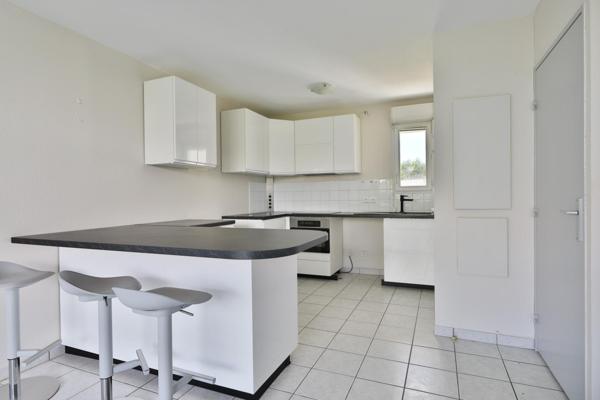 Appartement T2 de 42 m2 avec terrasse et jardin privatif, accès piscine