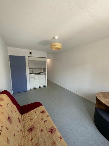 Studio meublé - 21 m² - BUXEROLLES