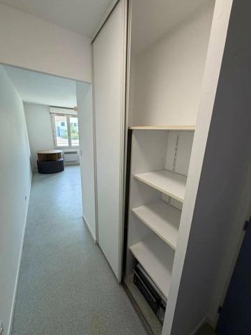 Studio meublé - 21 m² - BUXEROLLES