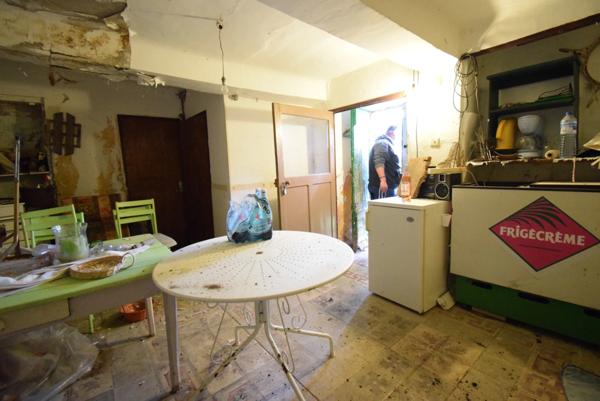 Bastide provençale à quelques pas du lac de Castillon et proche de Castellane. Visites 15,16 septembre