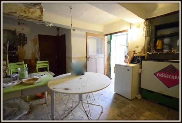 Bastide provençale à quelques pas du lac de Castillon et proche de Castellane. Visites 15,16 septembre