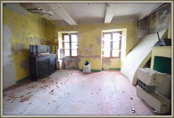 Bastide provençale à quelques pas du lac de Castillon et proche de Castellane. Visites 15,16 septembre