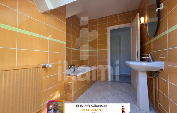 CHABRIS, maison familiale de 160 m2 sur terrain 2 500 m2