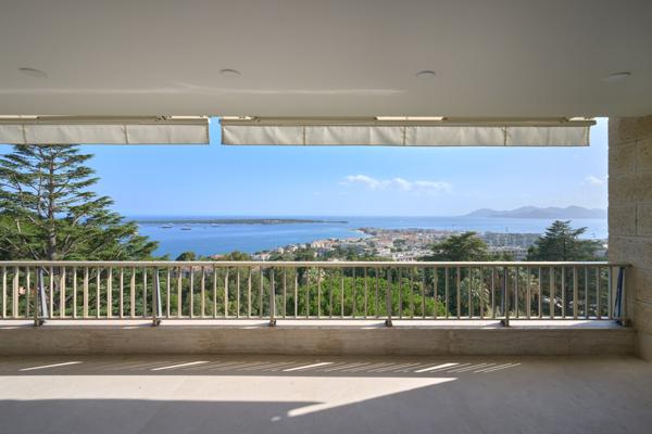 Appartement d'Exception avec Vue Mer Panoramique La Californie, Cannes