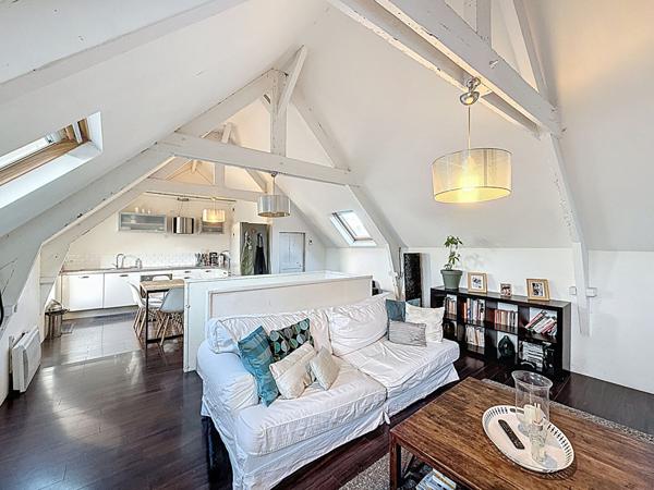 Maison à deux pas de la Place de la Liberté