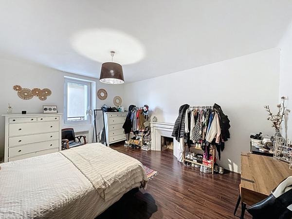 Maison à deux pas de la Place de la Liberté