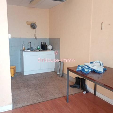 Commerce à vendre 7 pièces de 597 m²