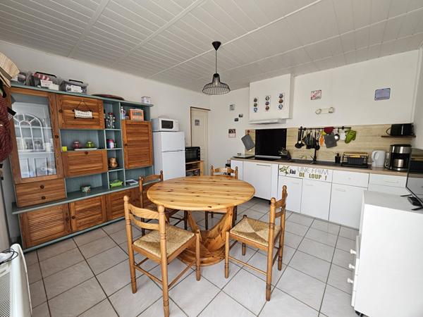 Face à la mer et à 1 km de la Citadelle - Charmante maison de plain-pied avec 2 chambres et jardin