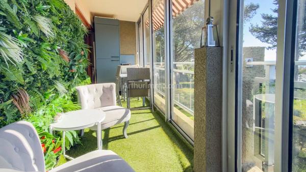 Vente                                                      Appartement
                        
                     2 pièces                      39 m2                     à Villeneuve-Loubet