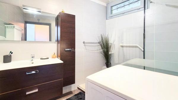 Vente                                                      Appartement
                        
                     2 pièces                      39 m2                     à Villeneuve-Loubet