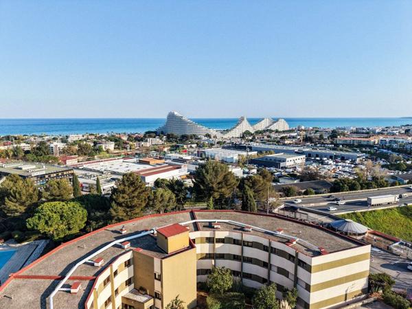 Vente                                                      Appartement
                        
                     2 pièces                      39 m2                     à Villeneuve-Loubet