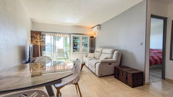Vente                                                      Appartement
                        
                     2 pièces                      39 m2                     à Villeneuve-Loubet
