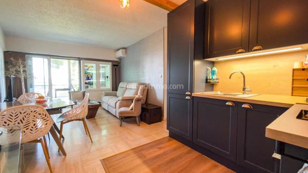 Vente                                                      Appartement
                        
                     2 pièces                      39 m2                     à Villeneuve-Loubet