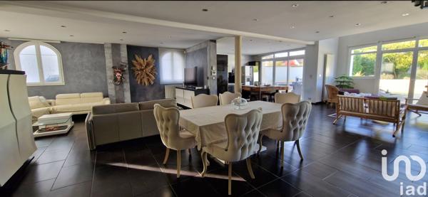 Maison à vendre 7 pièces 240 m² Armentières-en-Brie