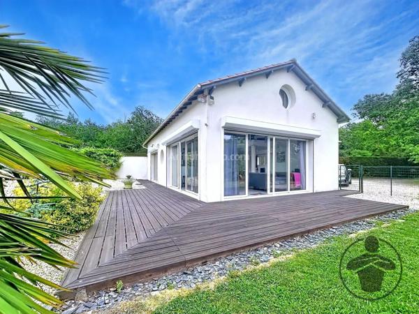 Location                                                      Maison
                        
                     2 pièces                      85 m2                     à Sauvignac