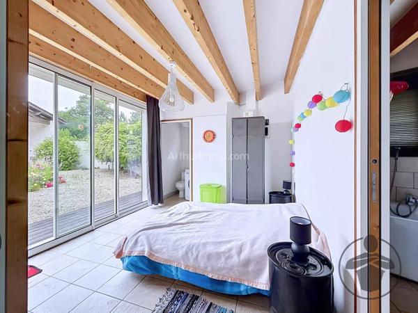 Location                                                      Maison
                        
                     2 pièces                      85 m2                     à Sauvignac