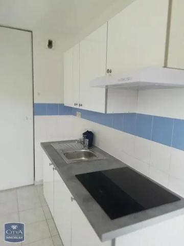 Appartement à louer 3 pièces 64.8m² Pont-Saint-Esprit (30130)