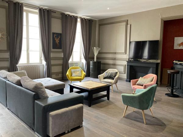 Grand appartement hyper centre - FONTENAY LE COMTE