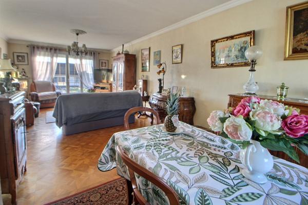 Maison Chanteloup Les Vignes 7 pièce(s) 139 m2 €420 000 ** - Référence 1081